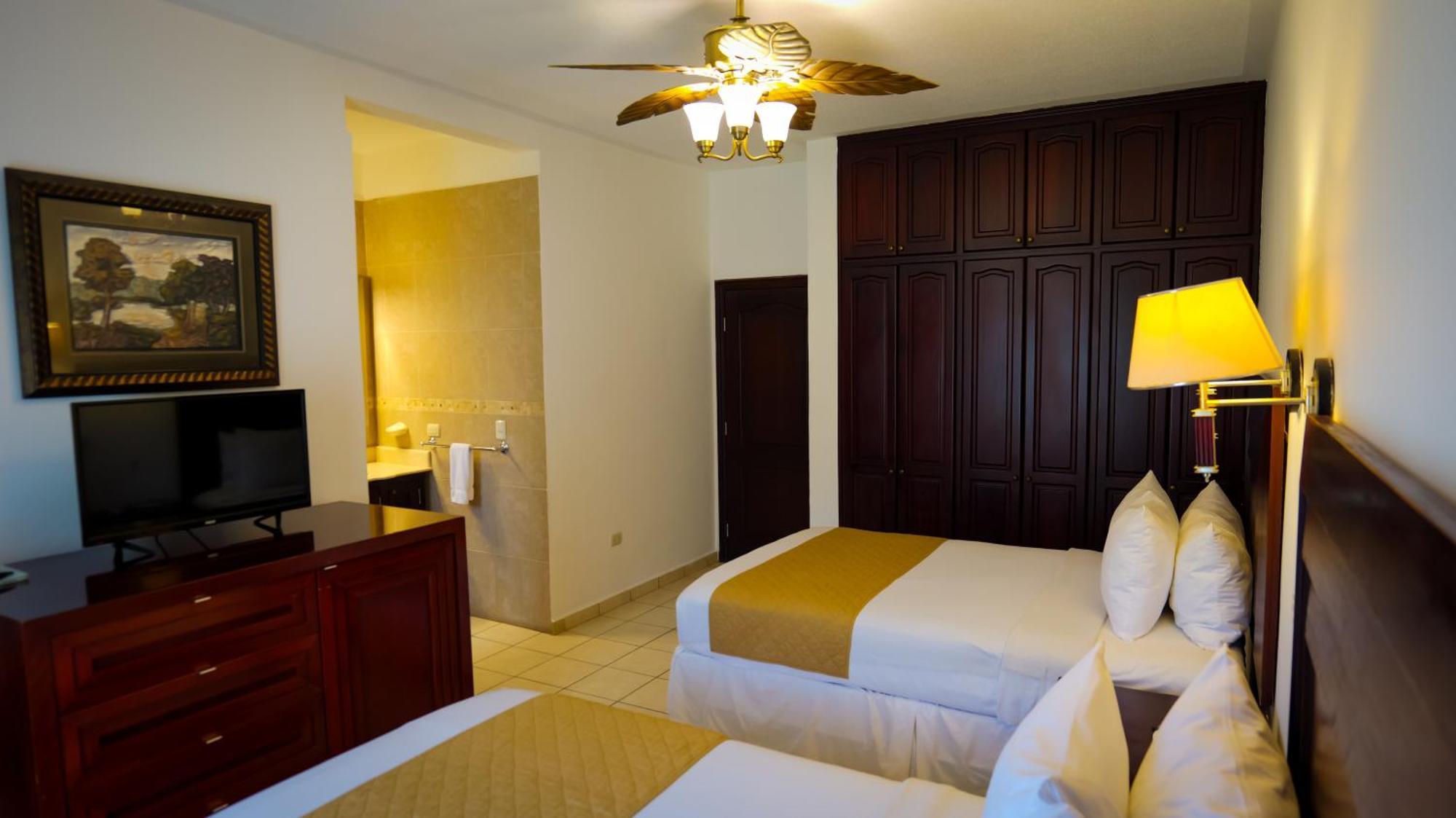 La Ensenada Beach Resort Тела Екстериор снимка