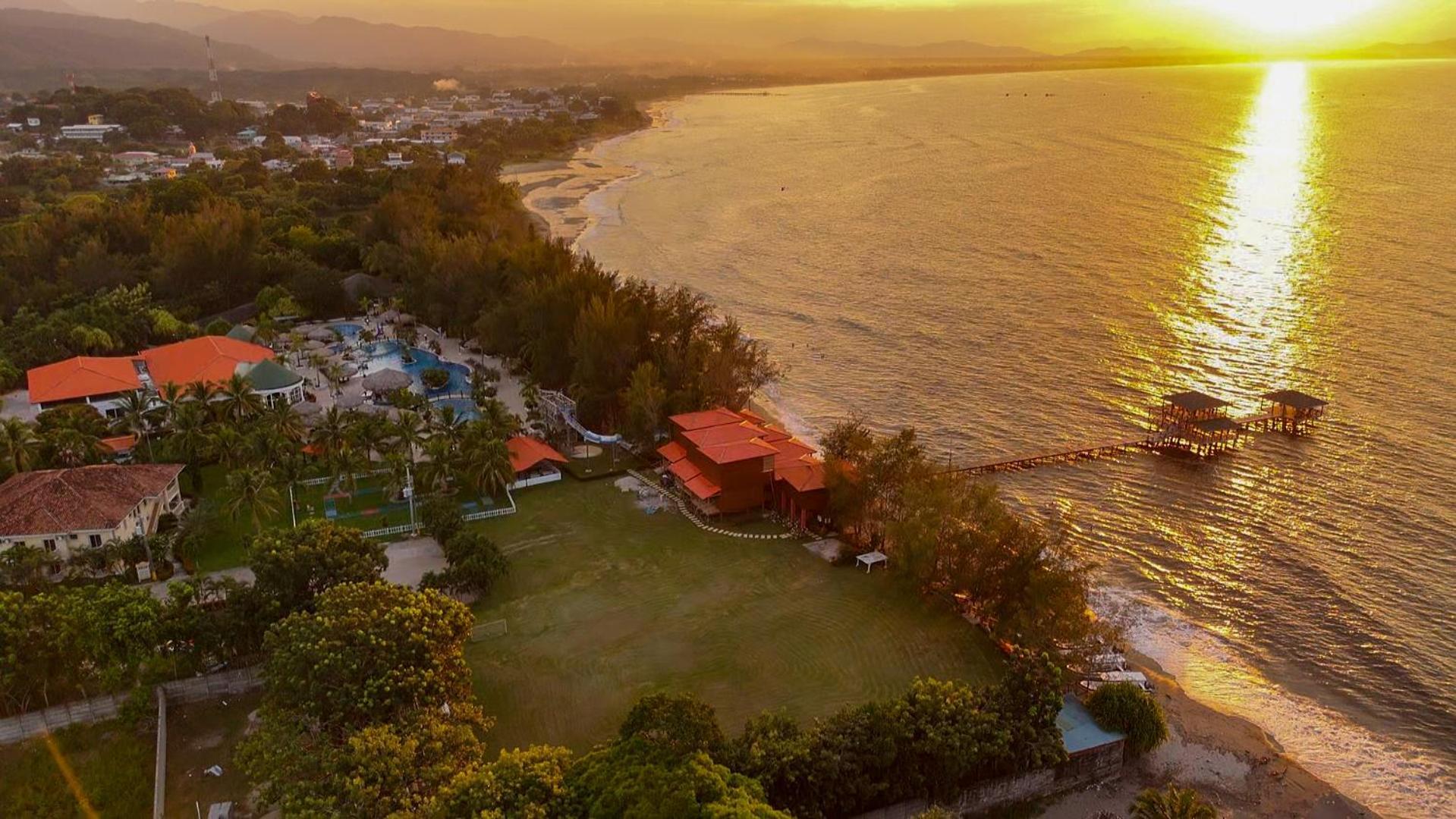 La Ensenada Beach Resort Тела Екстериор снимка